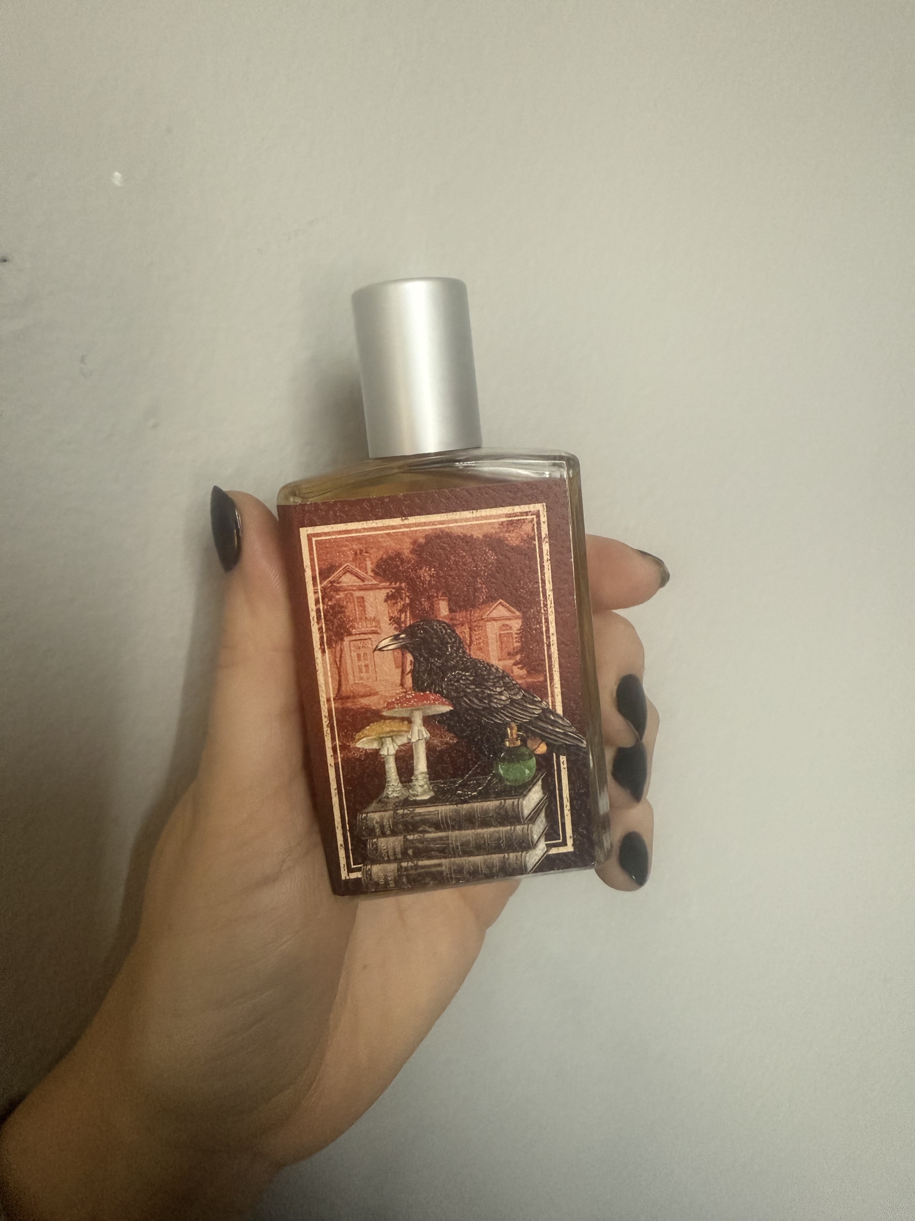 Brooke Knappenberger tests Imaginary Author The Abandoned Mansion perfume