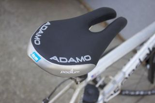 The Adamo Podium features a two-pronged nose that totally relieves pressure on the perineum.