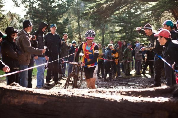 Chris Jones had a large lead heading into the logs