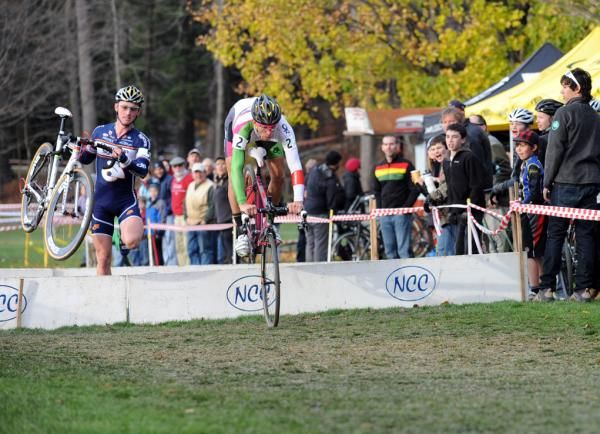 Luca Damiani (El Gato CX) made the good Luz Show for the fans.