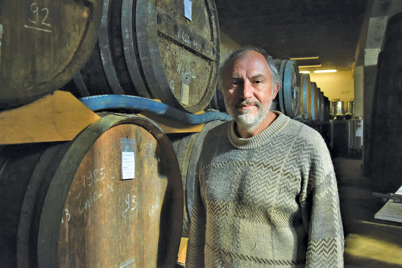 Thomas Guasch in Ch&amp;acirc;teau de Bordeneuve&amp;rsquo;s cellar