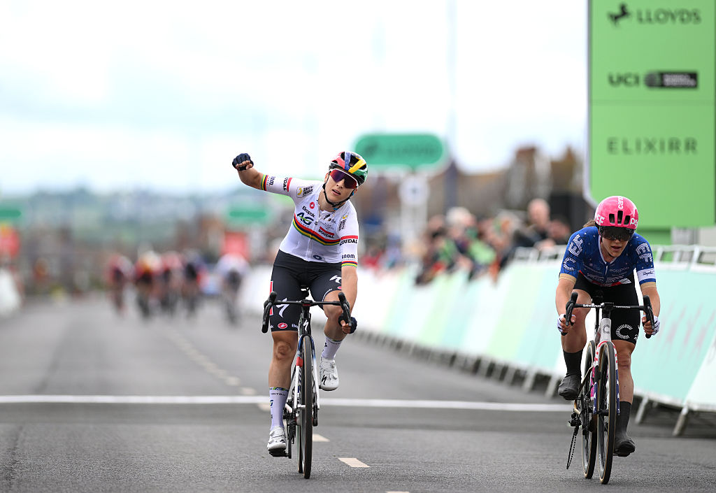 2025 Tour of Britain Women stage 1: Kim Le Court outpowers Kristen Faulkner for the win