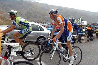 Ivan Basso (Liquigas) and Robert Gesink (Rabobank)