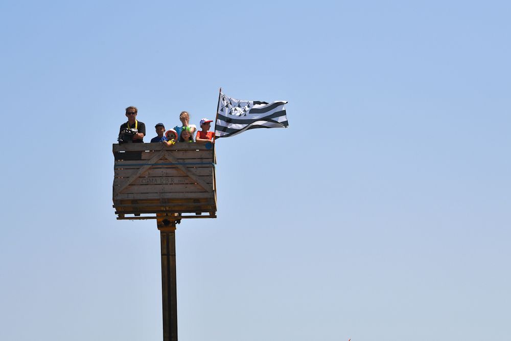 Fans get a good view of the Tour de France peloton during stage 6