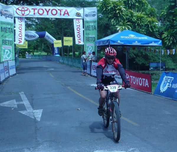 Angela Parra wins her third stage at La Ruta
