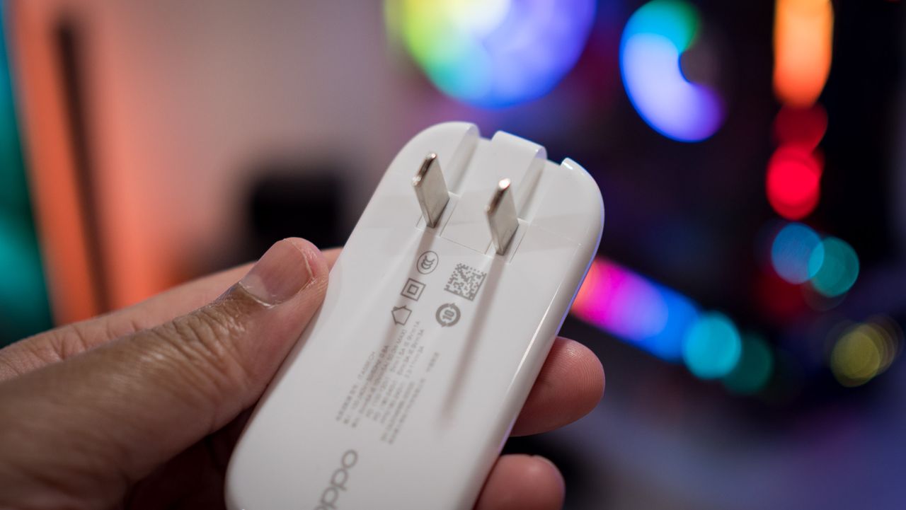 OPPO 50W mini SuperVOOC charger