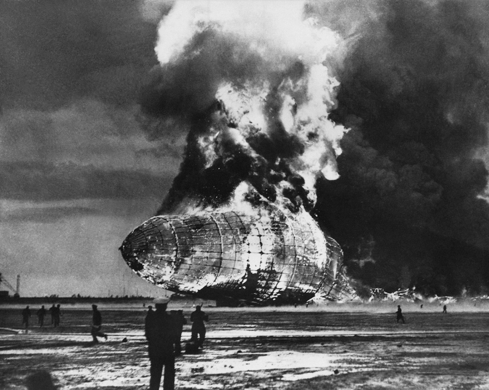 1937 Crash 8"x 10" Color Photo 91 Zeppelin Hindenburg catching fire on May 6 