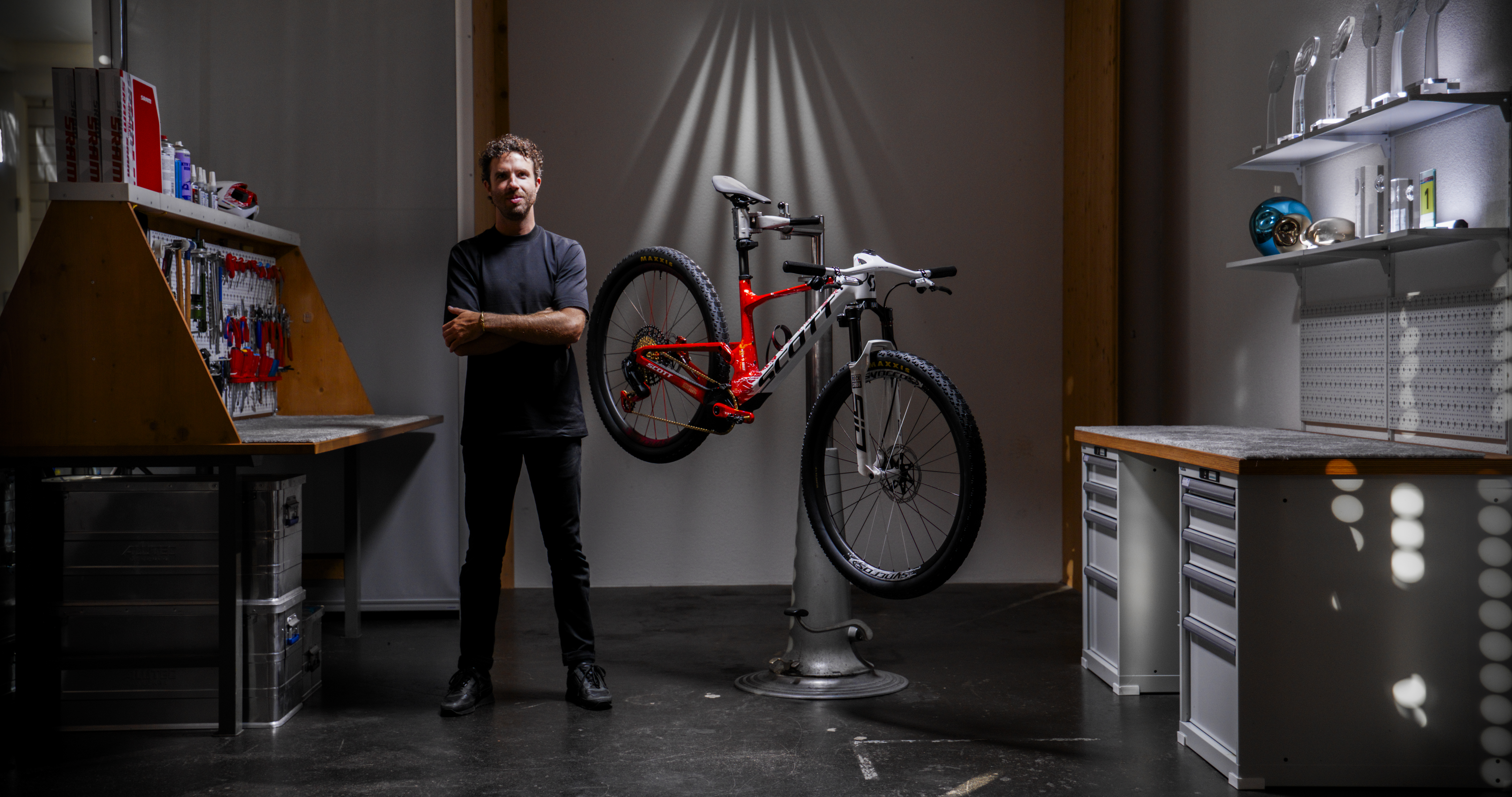 A Nino Shurter custom Scott Spark mtb