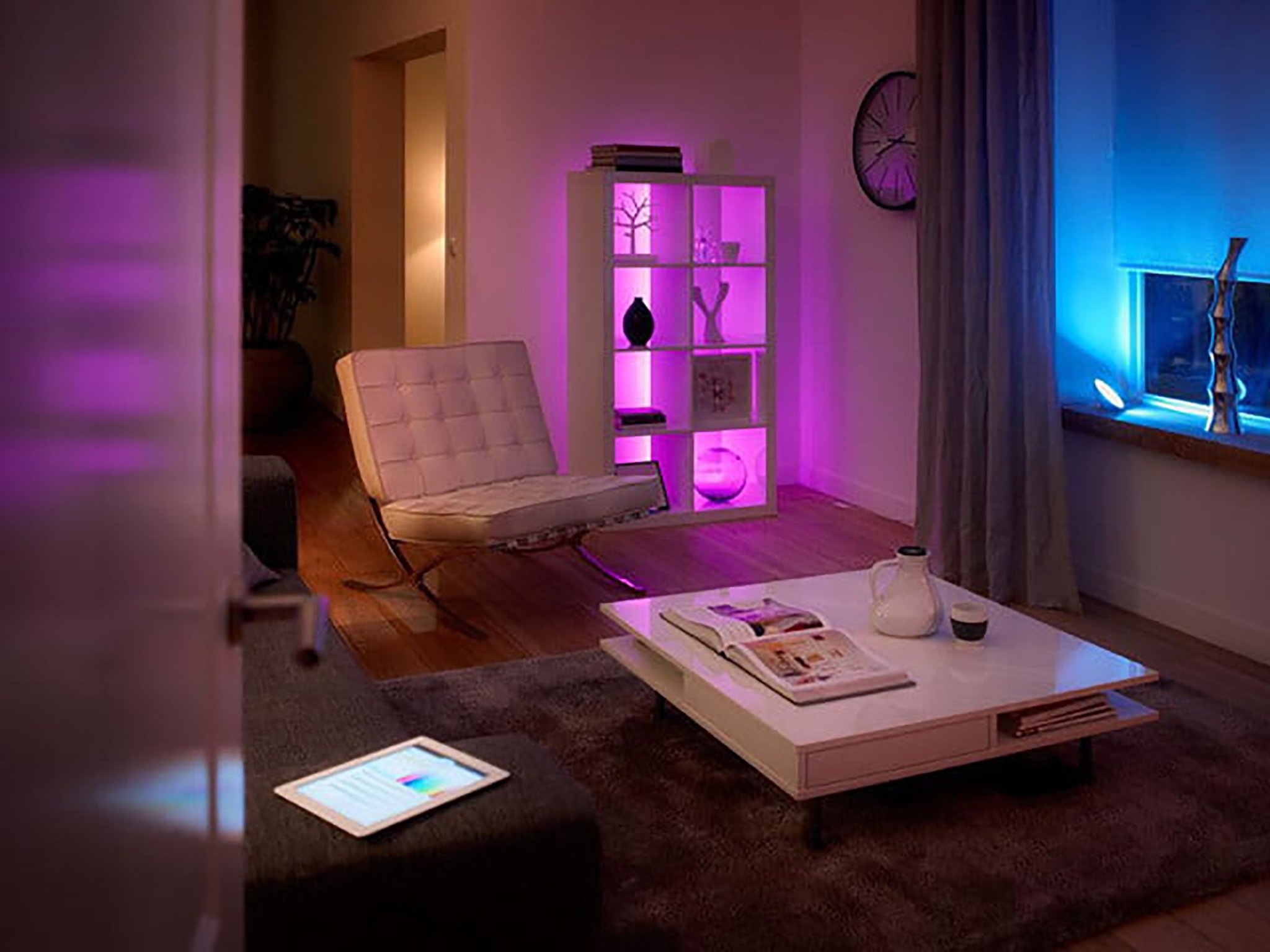 Подсветка для комнаты. Светильник Philips Hue. Philips Hue Bloom. Philips Hue умный дом. Philips Hue в интерьере.