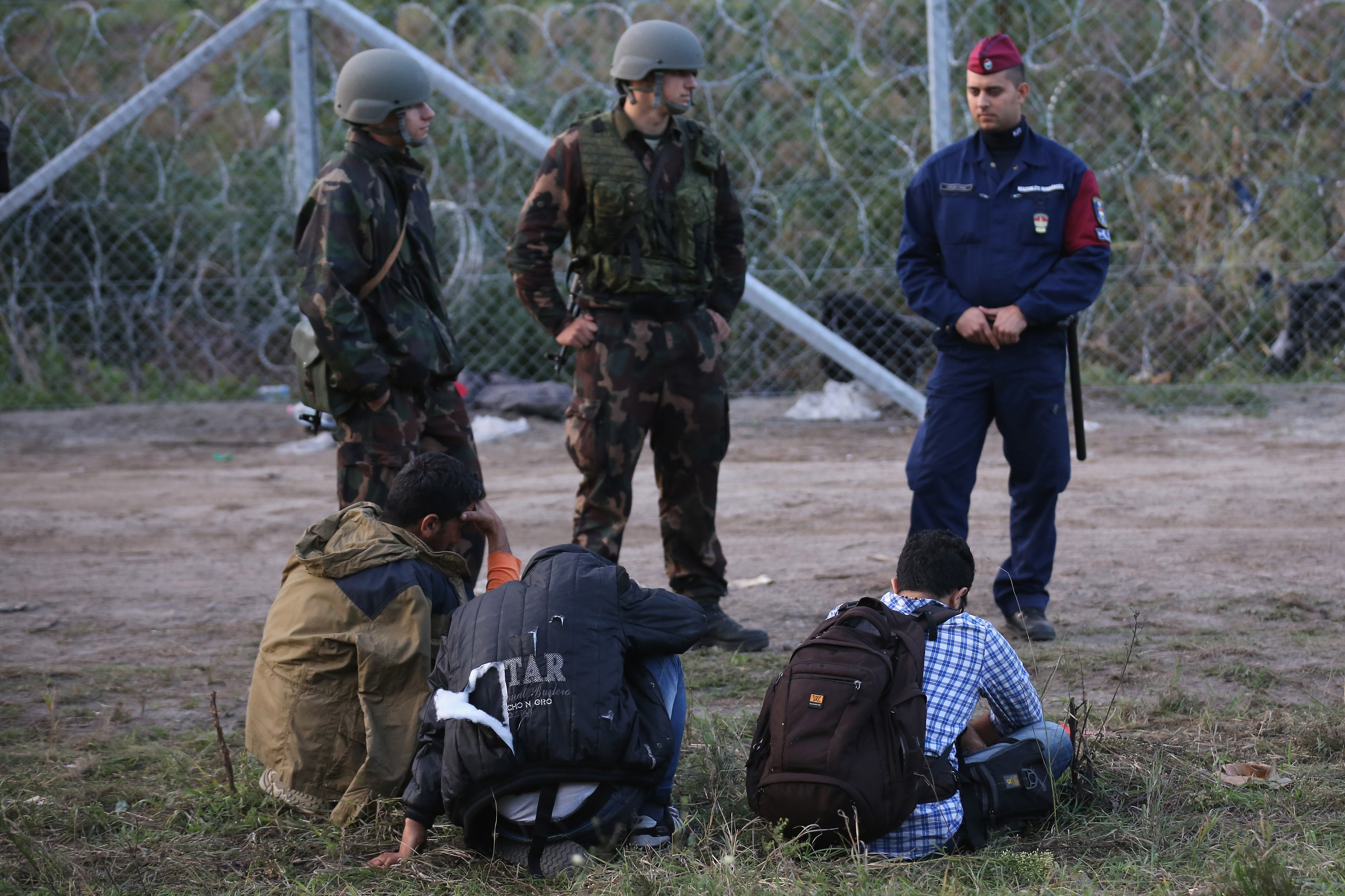 Hungary detains migrants who crossed into the country in violation of new laws