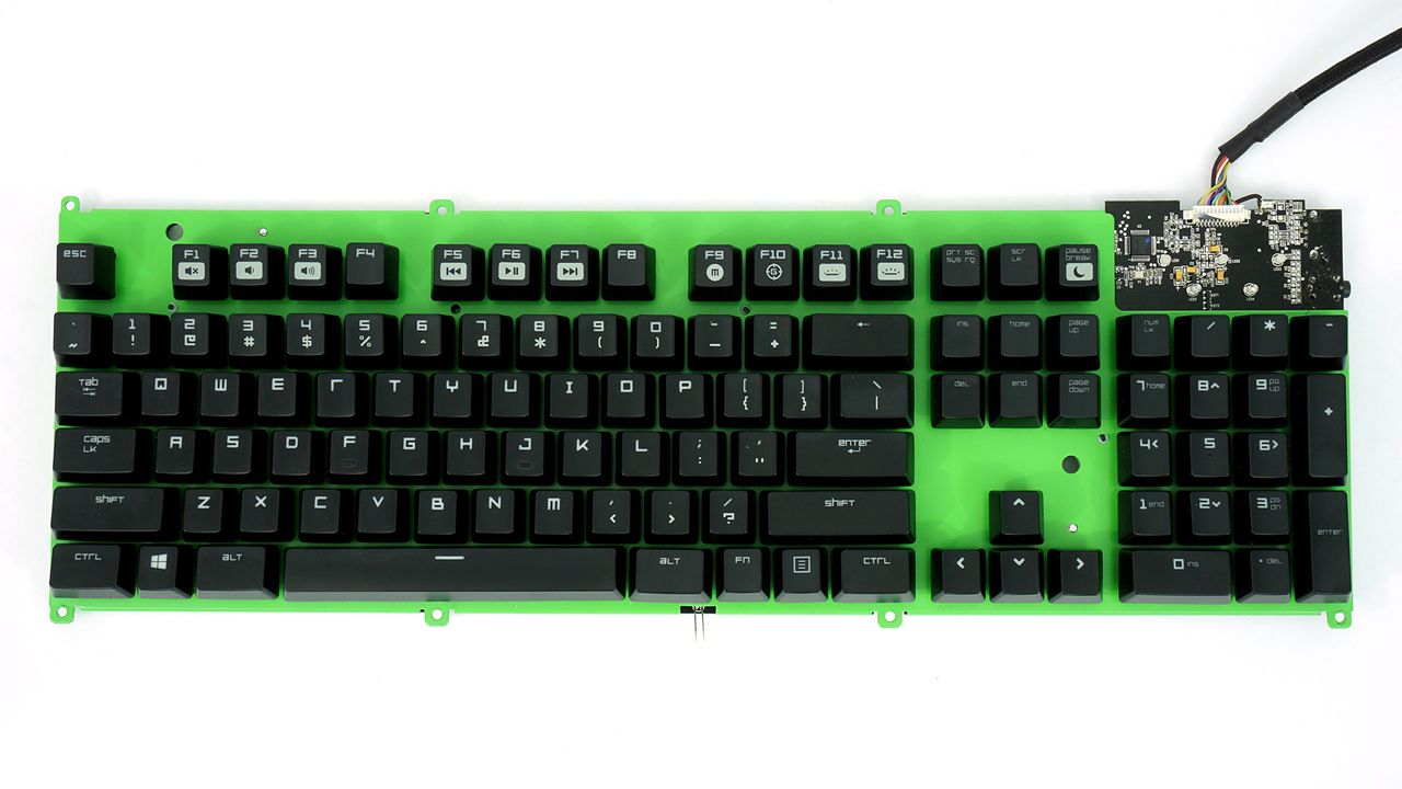 Razer BlackWidow Ultimate (2016) - Razer Blackwidow Chroma (Origin