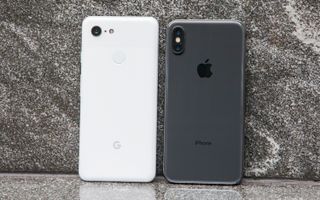 Pixel 3 (left), iPhone XS (right)