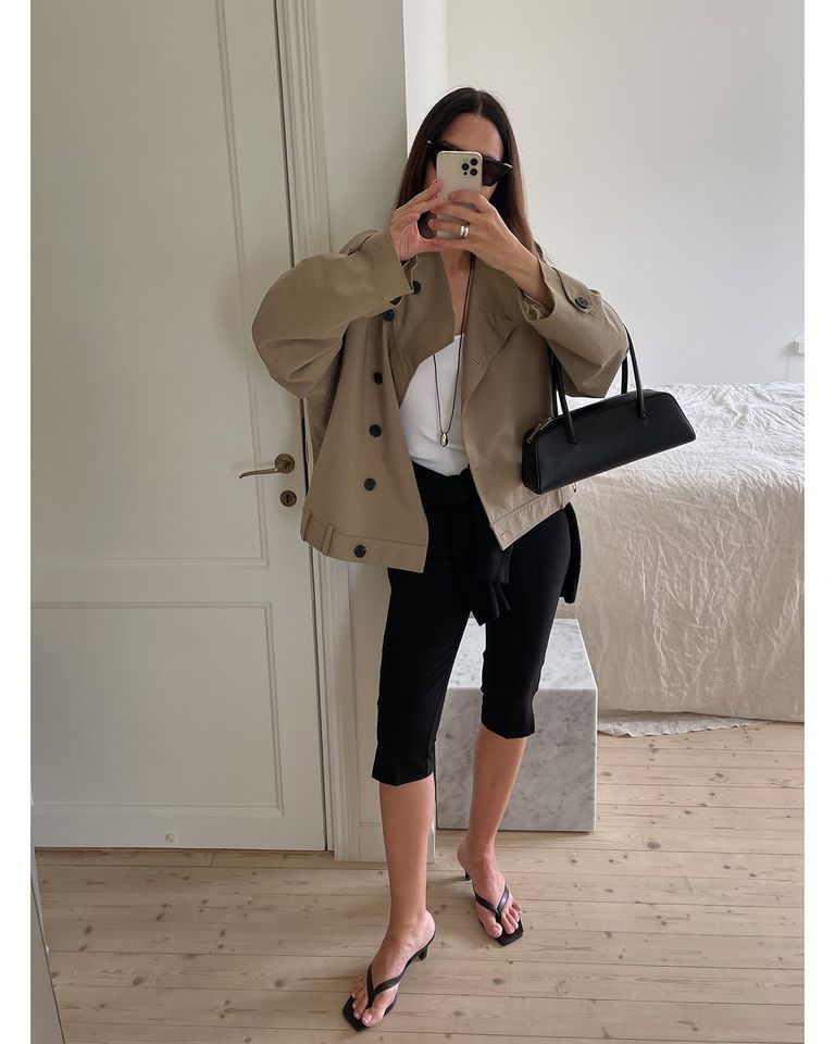 The French-Girl Way to Style Black Capris This Fall | Who What Wear