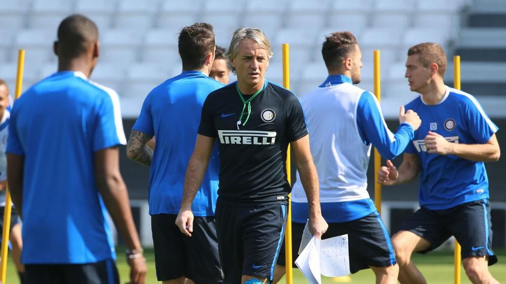 Mancini laughs off Lavezzi reports | FourFourTwo