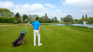 Golfer choosing wrong club on par five