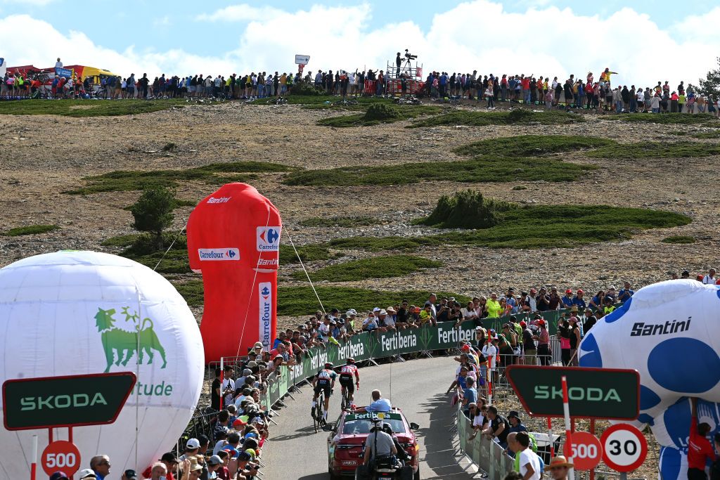 OBSERVATORIO ASTROFSICO DE JAVALAMBRE SPAIN AUGUST 31 LR Aleksandr Vlasov of Russia and Team BORA Hansgrohe and Remco Evenepoel of Belgium and Team Soudal Quick Step Red Leader Jersey sprint at finish line during the 78th Tour of Spain 2023 Stage 6 a 1831km stage from La Vall dUix to Observatorio Astrofsico de Javalambre 1947m UCIWT on August 31 2023 in Observatorio Astrofsico de Javalambre Pico del Buitre Spain Photo by Tim de WaeleGetty Images