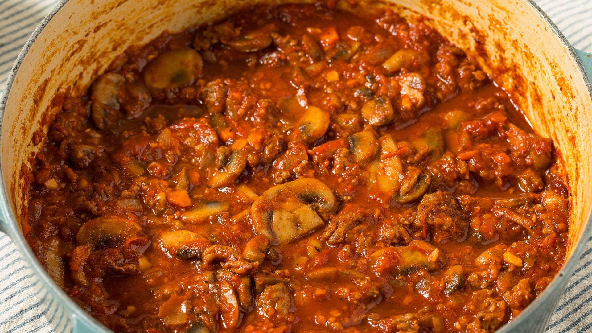A pot of Bolognese