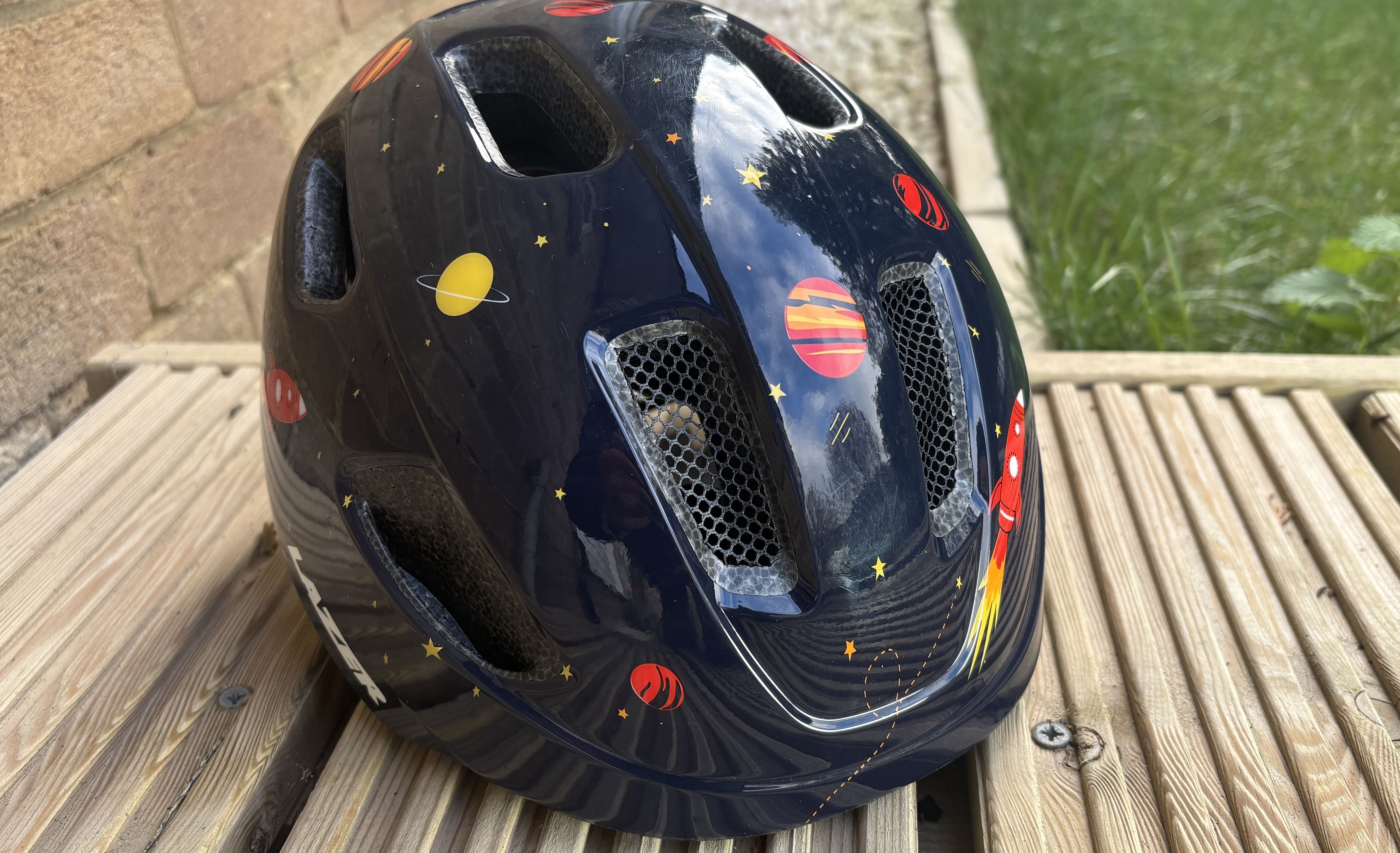 Lazer Nutz Kineticore kids helmet