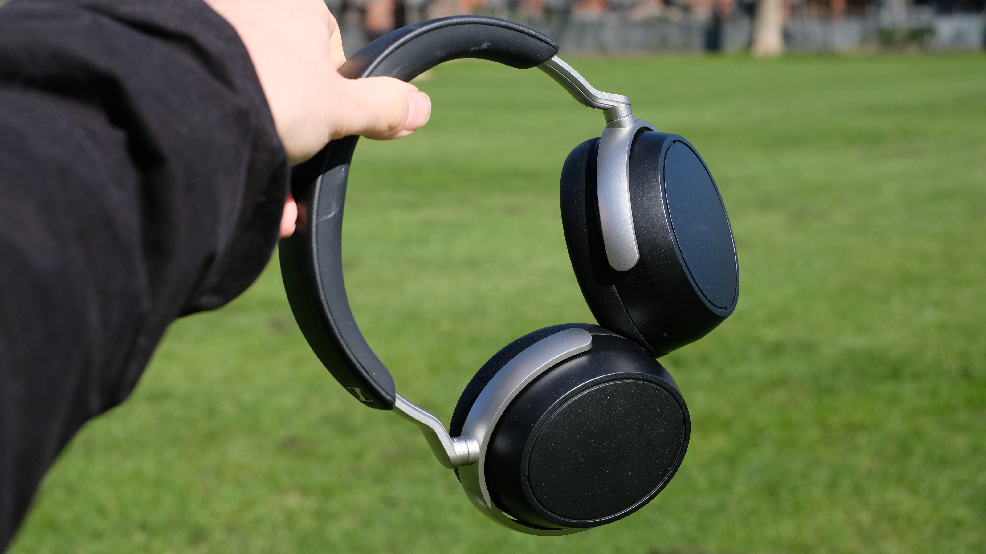 Photograph of Sennheiser HDB 630 headphones