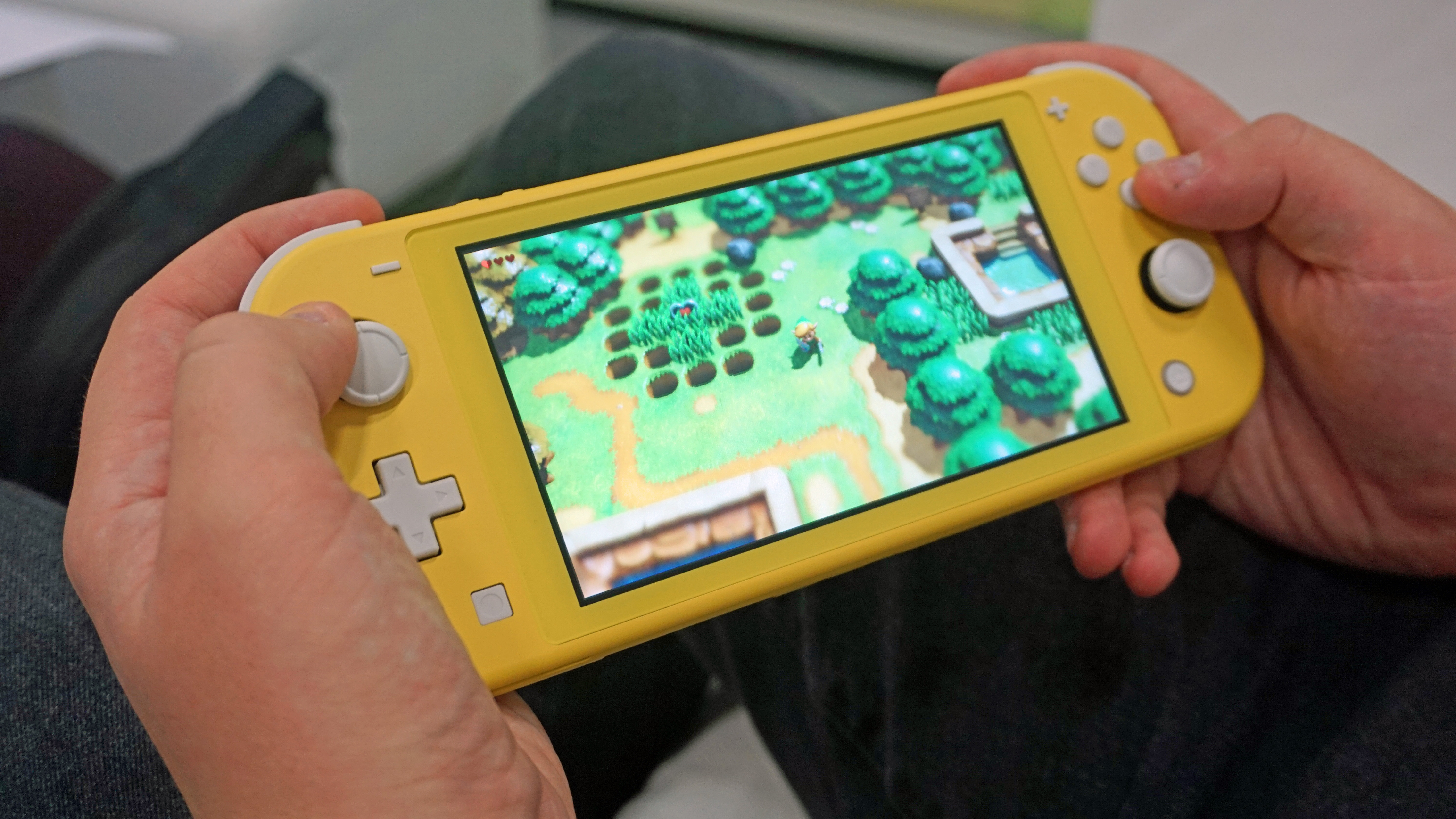 The Nintendo Switch Lite cannot output to a TV even with hacks and