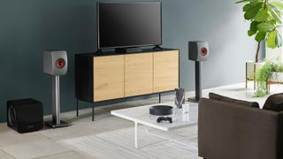 KEF LS50 Wireless II in TV lifestyle setting