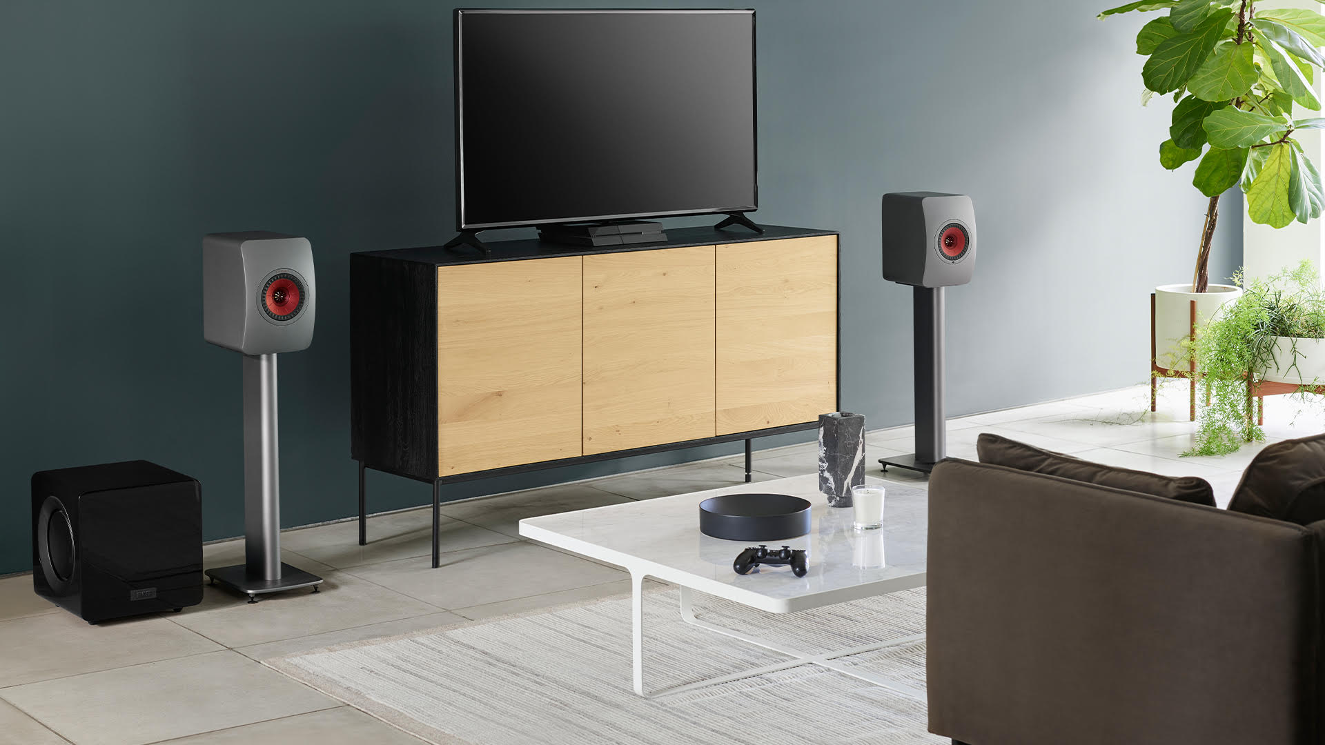 KEF LS50 Wireless II as part of a TV lifestyle