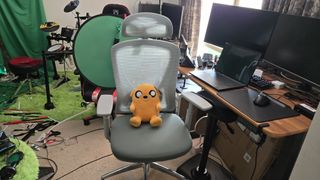 A Boulies EP200 gaming chair in a desk.
