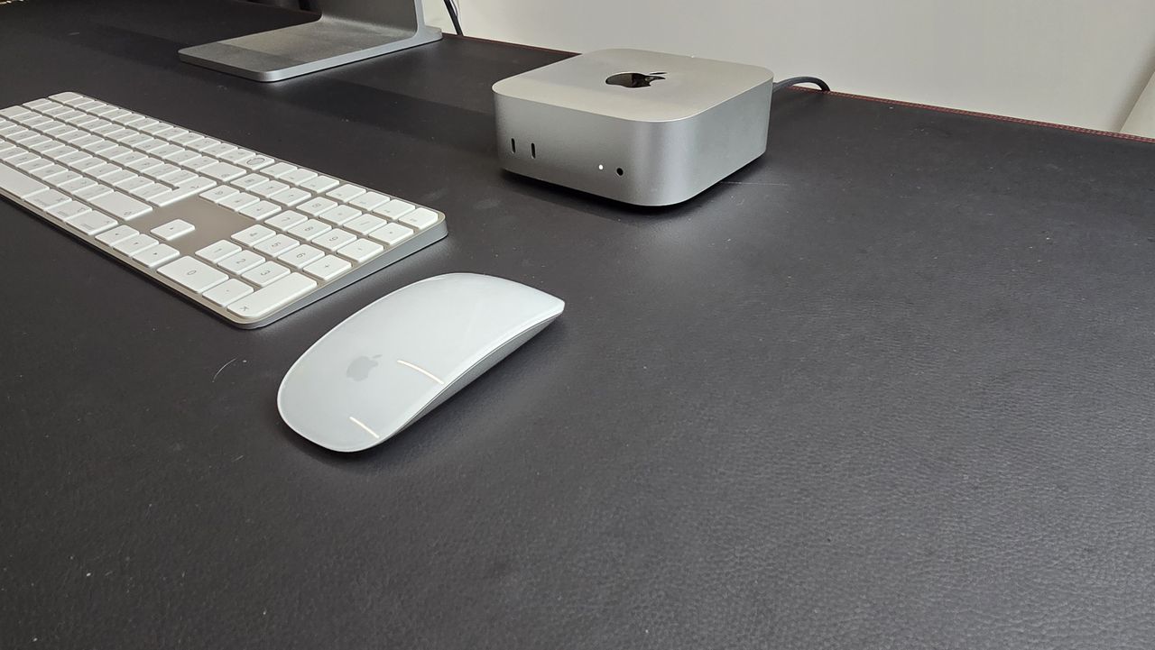 Mac mini M4 in studio