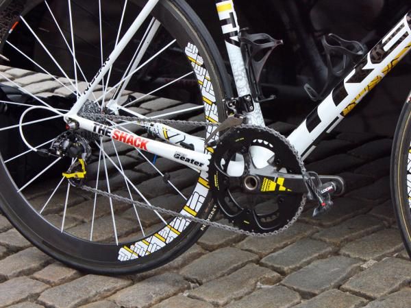 Lance Armstrong's bike is shown here with SRAM's Red LTE group but he later swapped to a different rear derailleur with an oversized Berner cage.