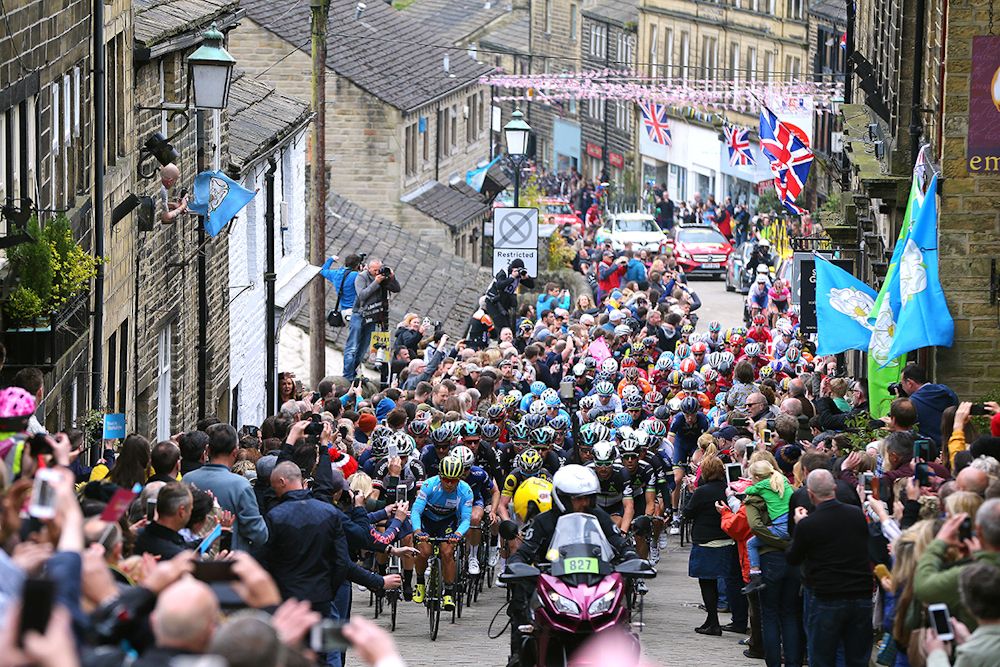 The peloton in action at Tour de Yorkshire