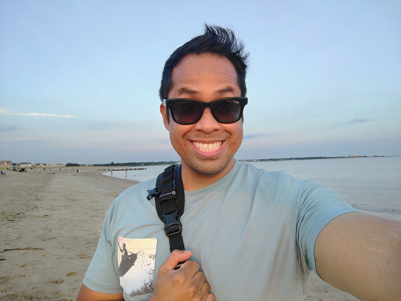 Motorola Razr Plus 2024 selfie sample.