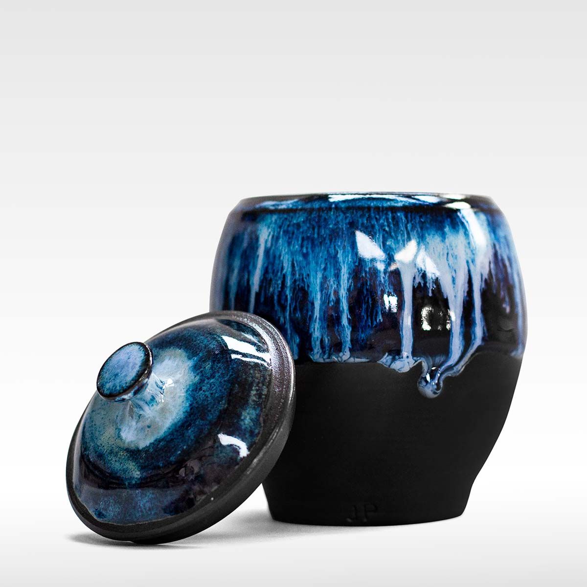 contemporary urn