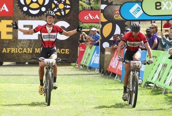 African Jersey holders Matthys Beukes celebrates with his partner Philip Buys of Scott Factory Racing