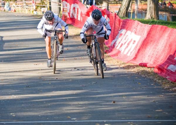 Deidre Winfield (C3) gives sprinter Laura Van Gilder (C3) a serious run at the finish line.
