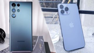 Samsung Galaxy S22 Ultra comparison photo next to iPhone 13 Pro Max