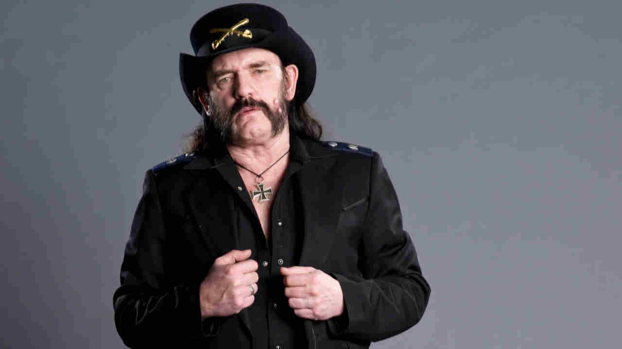 Motorhead frontman Lemmy posing for a photo in 2013