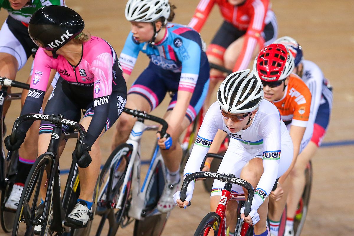 Laura Kenny on her way to winning the Women's Omnium Elimination race