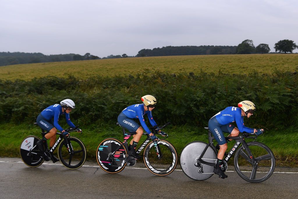 Elena Cecchini, Tatiana Guderzo and Elisa Longo Borghini racing for Italy