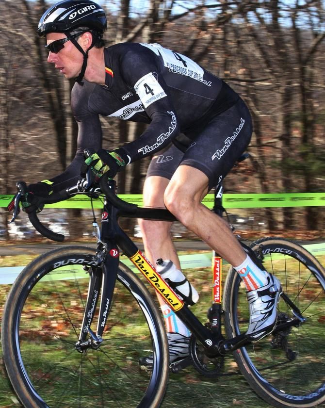 Canadian Mike Garrigan (Van Dessel) keeps his eye on the lead.