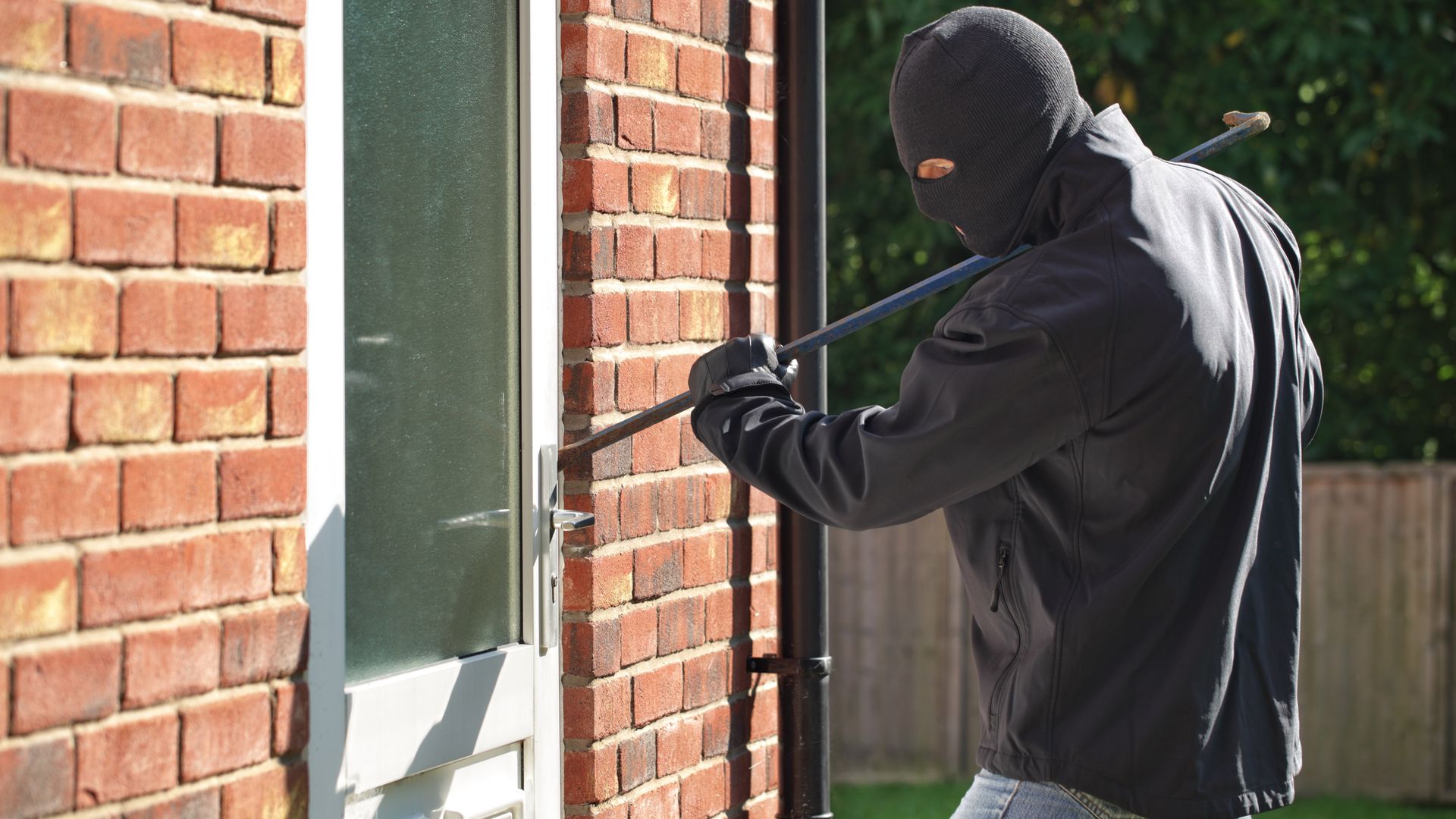 We ask a former burglar do smart security cameras really deter crime