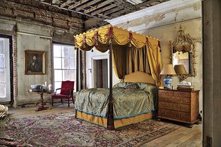 four-poster bed