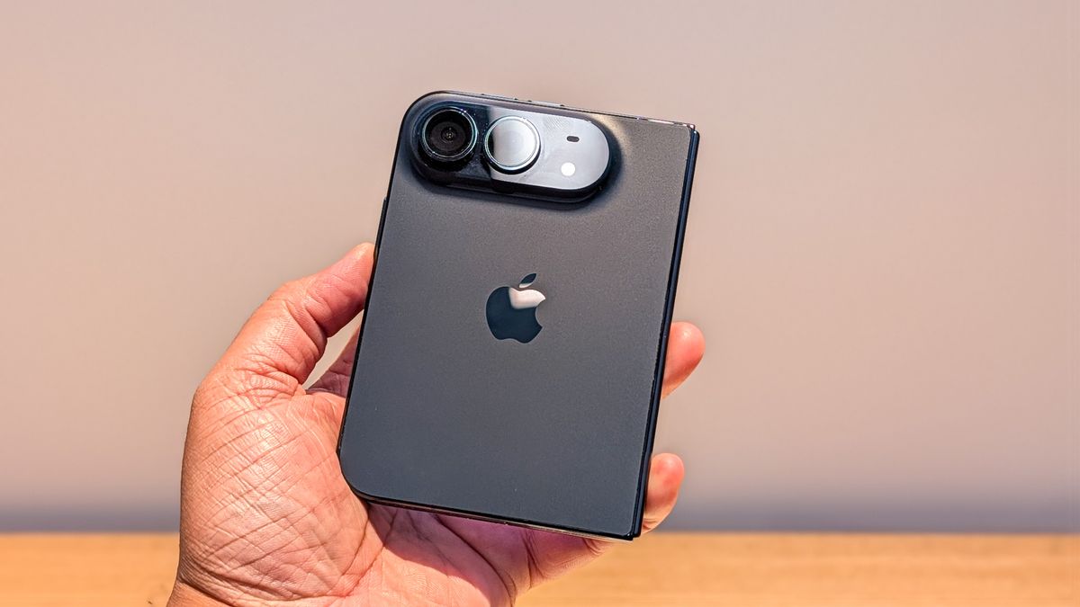 Apple iPhone Duo hands-on testing at Android Central