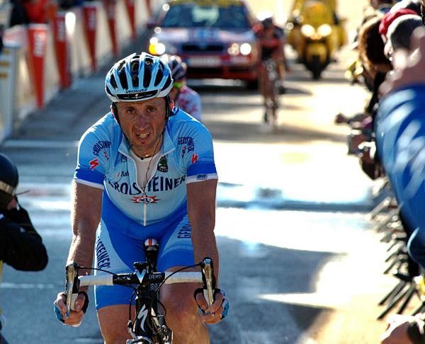 Davide Rebellin (Gerolsteiner) is showing good form ahead of the classics. He is now 32 seconds behind Gesink in the GC.