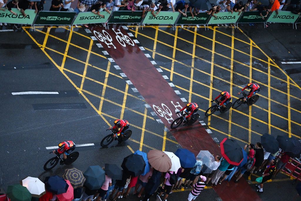 BARCELONA SPAIN AUGUST 26 Santiago Buitrago Sanchez of Colombia Damiano Caruso of Italy Matev Govekar of Slovenia Kamil Gradek of Poland Mikel Landa of Spain Wout Poels of The Netherlands Jasha Stterlin of Germany Antonio Tiberi of Italy and Team Bahrain Victorious sprint during the 78th Tour of Spain 2023 Stage 1 a 148km team time trial stage from Barcelona to Barcelona UCIWT on August 26 2023 in Barcelona Spain Photo by Tim de WaeleGetty Images