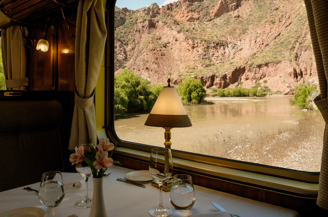 Belmond_hbi-din-restaurant.png