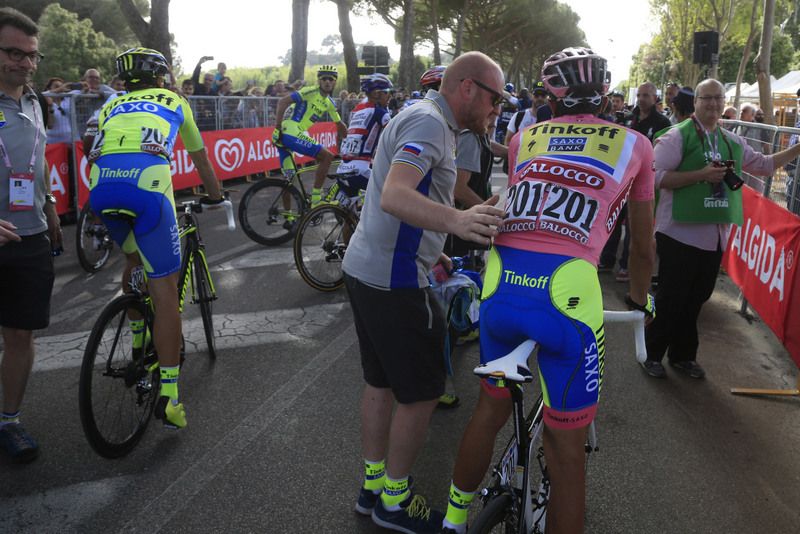 Alberto Contador (Tinkoff-Saxo) gets assistance after crossing the line