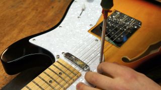 Guitar setup: fix pickup phase problems