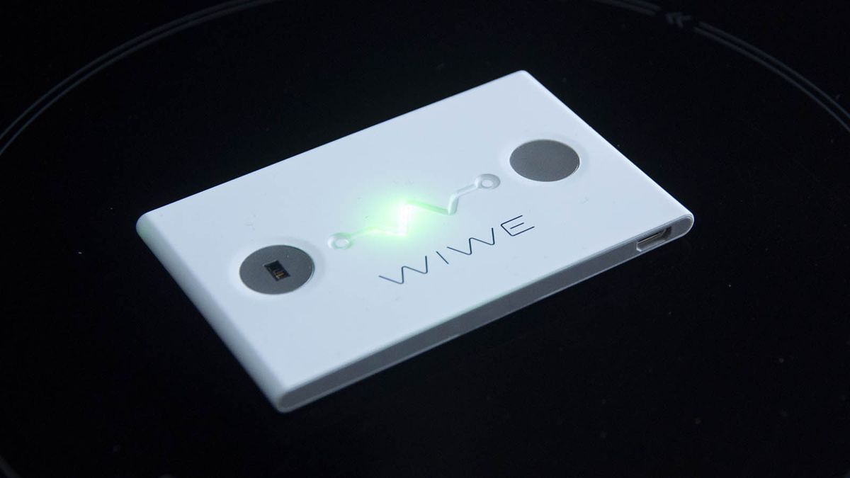 WIWE portable ECG monitor