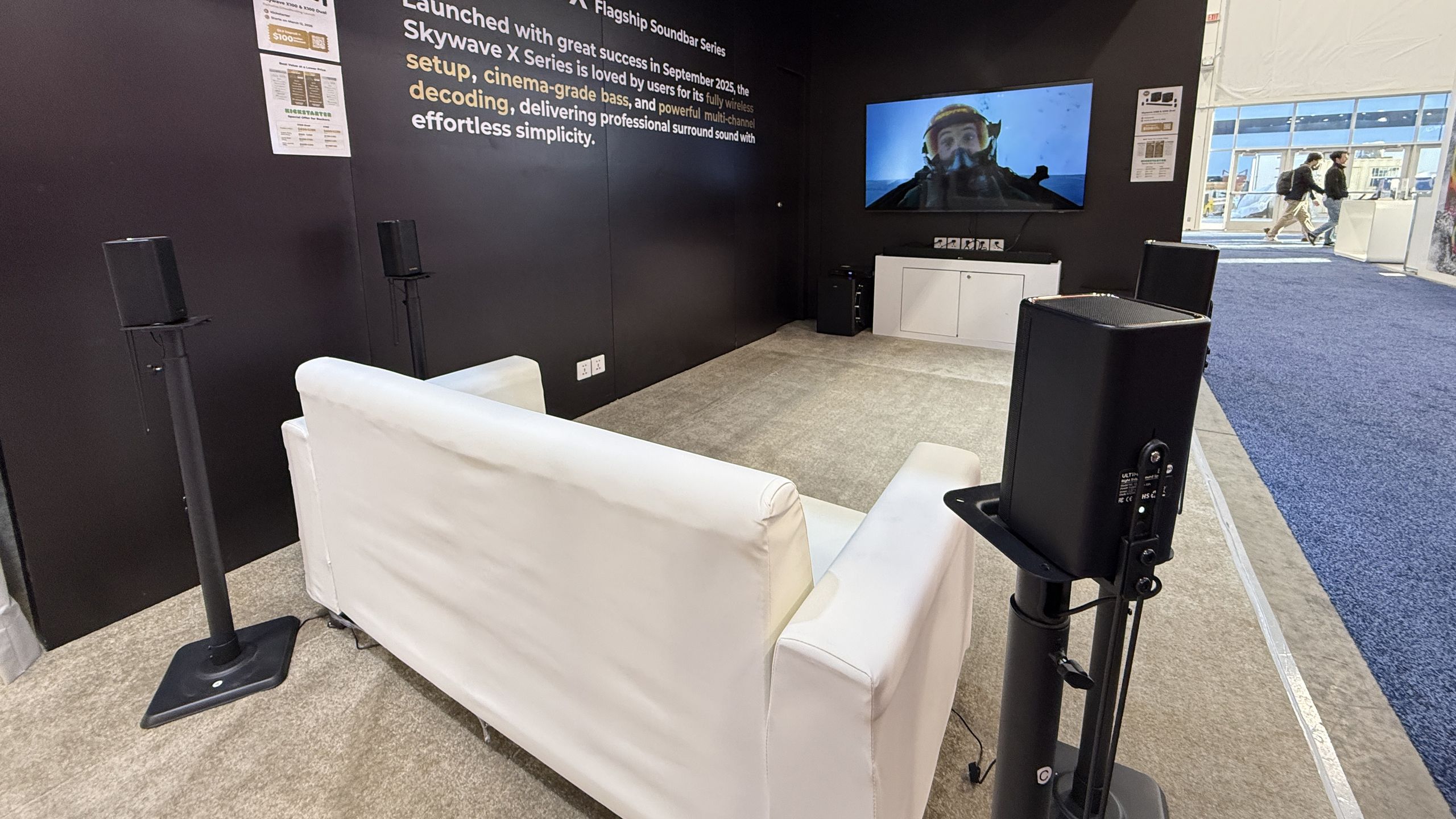 Saya mencoba soundbar surround Dolby Atmos 9.2.6 saluran yang sangat terjangkau — dan langsung membuat ketagihan