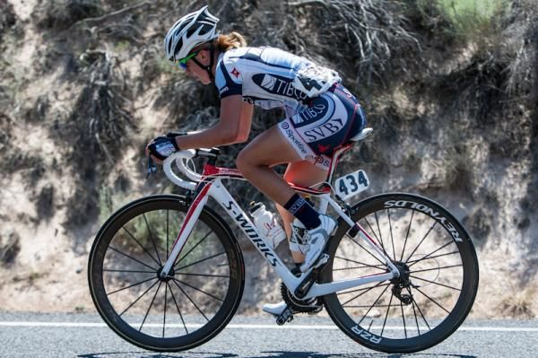 Amanda Miller (TIBCO) working off the front of the field.